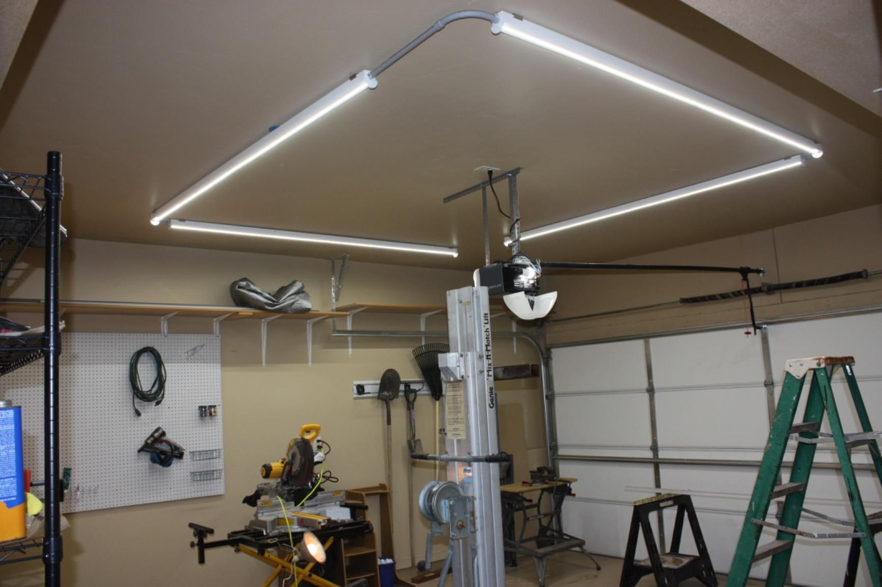 8 ft linear strip light